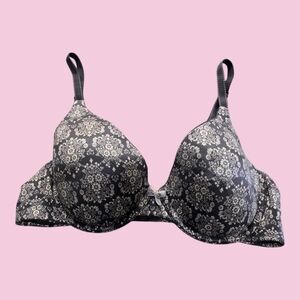 Maidenform Comfort Devotion T Shirt Bra 38C Underwire Gray And White Floral Soft